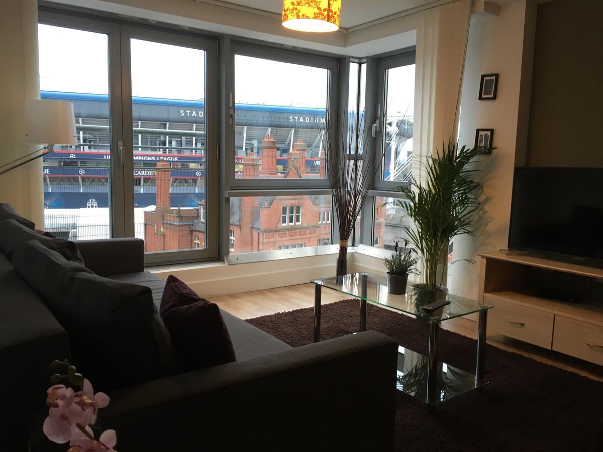 Central Luxury Apartment Cardiff Esterno foto