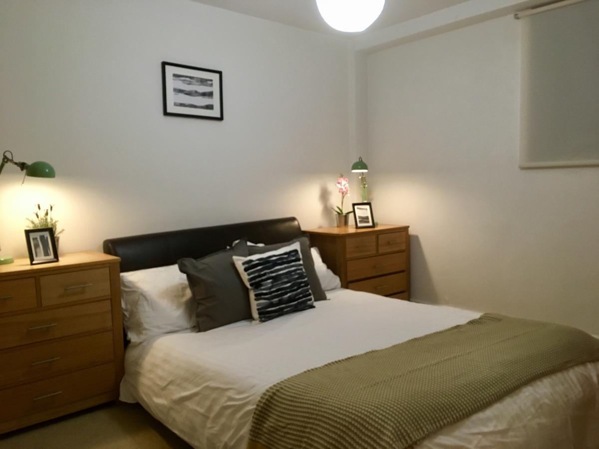 Central Luxury Apartment Cardiff Esterno foto