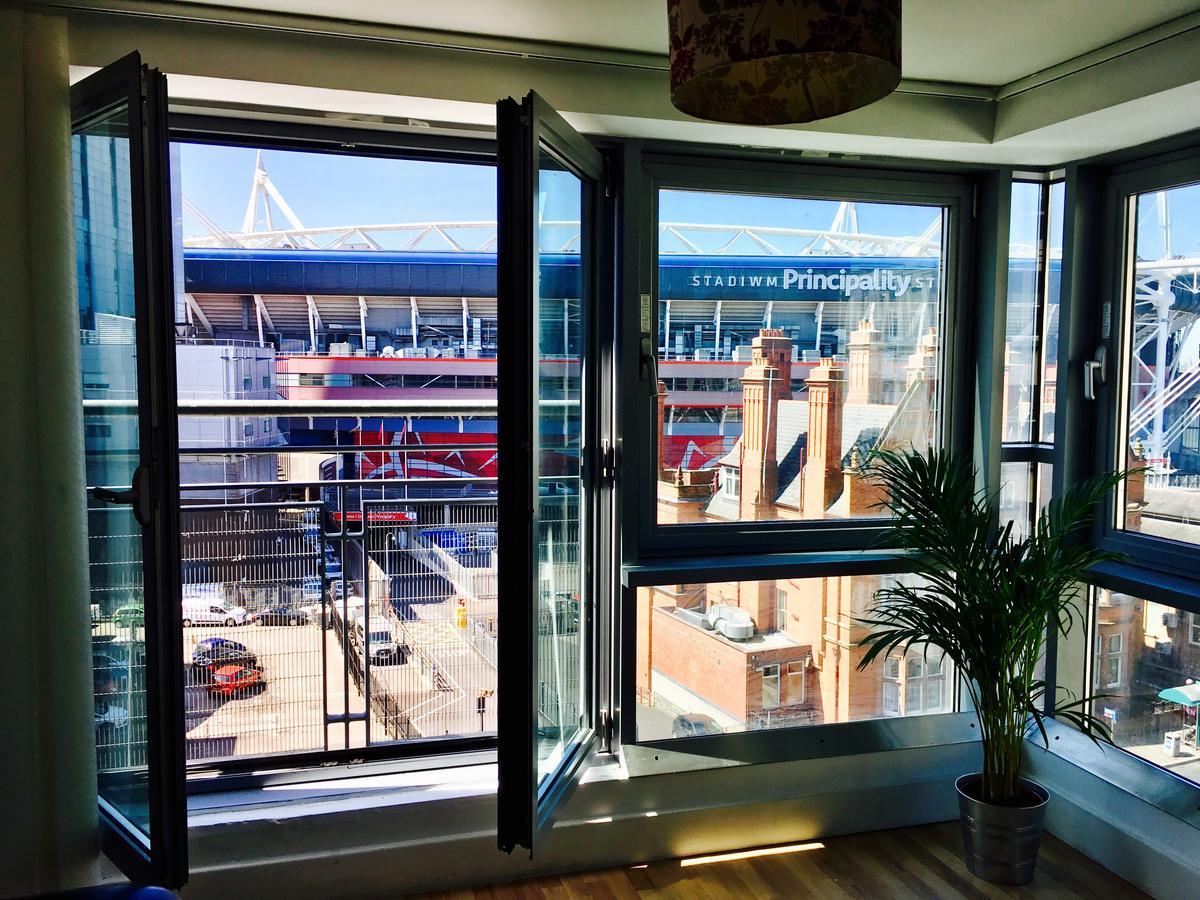 Central Luxury Apartment Cardiff Esterno foto